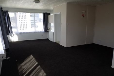 Photo of property in Churchill Flats, 213 The Terrace, Wellington Central, Wellington, 6011