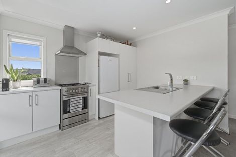 Photo of property in 11 Rochfort Crescent, Pyes Pa, Tauranga, 3112