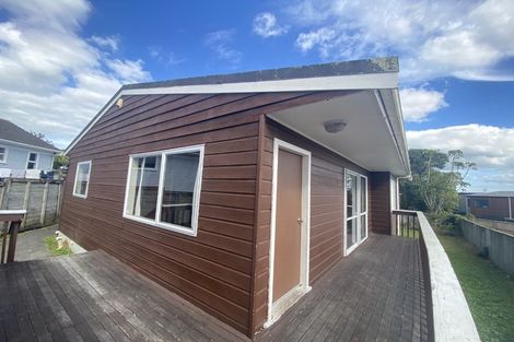 Photo of property in 2/8 Raines Avenue, Forrest Hill, Auckland, 0620