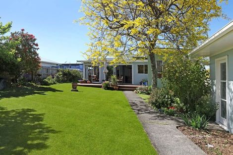 Photo of property in 41 Roretana Drive, Athenree, Katikati, 3177