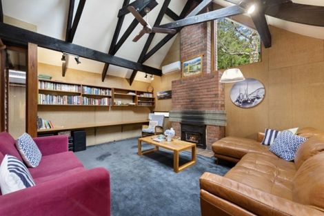 Photo of property in 77 Wyndham Road, Pinehaven, Upper Hutt, 5019