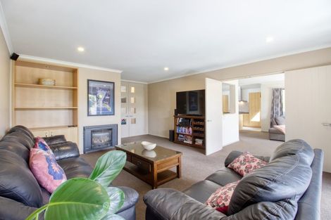 Photo of property in 19 Garforth Green, Halswell, Christchurch, 8025