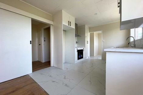Photo of property in 13 Cockayne Crescent, Sunnynook, Auckland, 0620