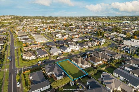 Photo of property in 15 Len Ireland Drive, Kumeu, 0810