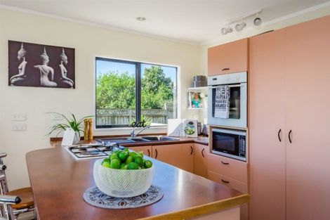 Photo of property in 13 Trig Hill Terrace, Waikanae Beach, Waikanae, 5036