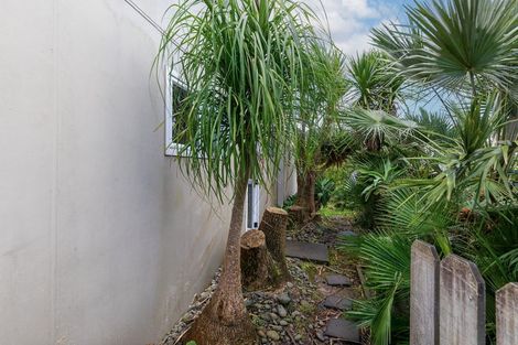 Photo of property in 53 Rua Road, Glen Eden, Auckland, 0602