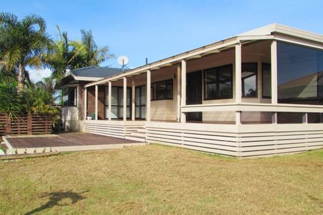 Photo of property in 6 Jim Rhind Place, Pahurehure, Papakura, 2113