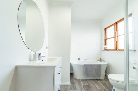 Photo of property in 2 Gloucester Street, Takaro, Palmerston North, 4412