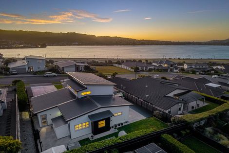 Photo of property in 17 John Burke Drive, Aotea, Porirua, 5024
