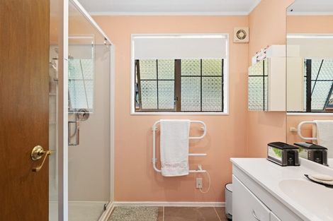 Photo of property in 52 Hathaway Avenue, Karori, Wellington, 6012