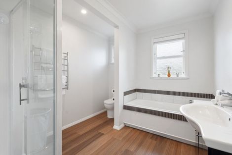 Photo of property in 6 Ruha Street, West End, Palmerston North, 4412