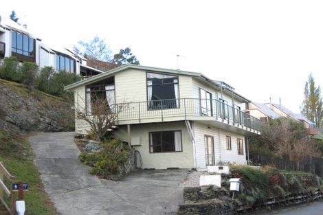 Photo of property in 28 Earnslaw Terrace, Queenstown, 9300