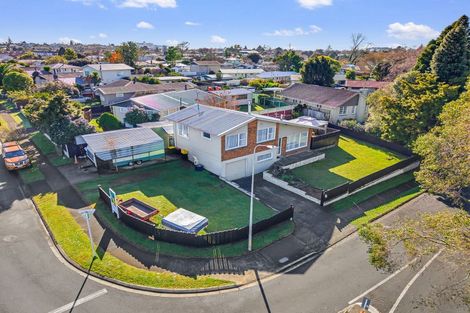 Photo of property in 1 Joanna Place, Deanwell, Hamilton, 3206