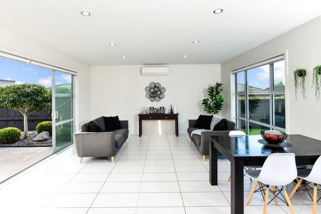 Photo of property in 112 Te Huia Drive, Flagstaff, Hamilton, 3210