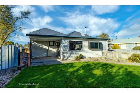 Photo of property in 1 Augustine Street, Waimate, 7924