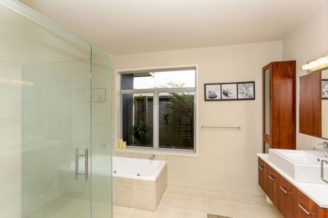 Photo of property in 55b Shelter Grove, Frankleigh Park, New Plymouth, 4310