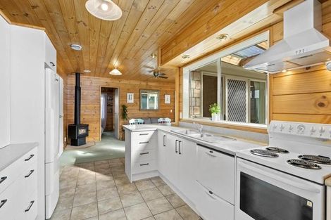 Photo of property in 2 Halyard Loop, Haruru, 0204