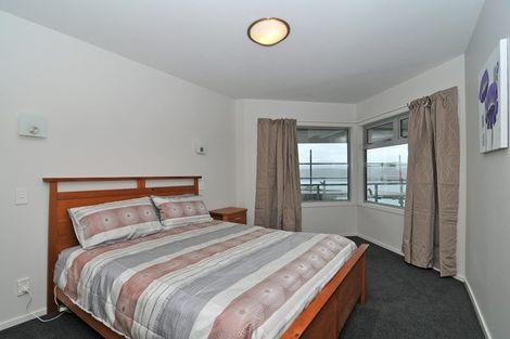 Photo of property in 10 Paratu Way, Strathmore Park, Wellington, 6022