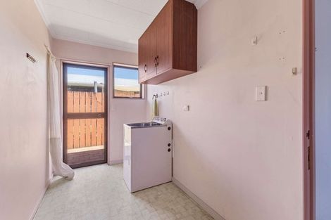 Photo of property in 5/481 Saint Aubyn Street, Moturoa, New Plymouth, 4310