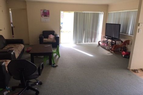 Photo of property in 2 Ettrick Lane, Papakura, 2110