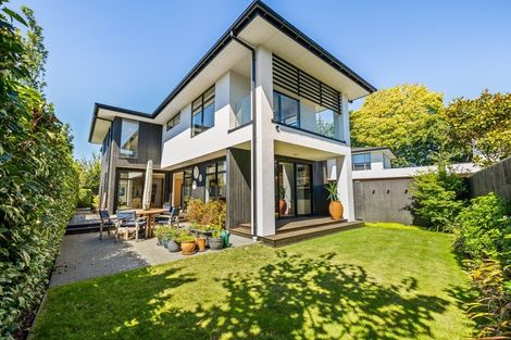 Photo of property in 64a Straven Road, Fendalton, Christchurch, 8014