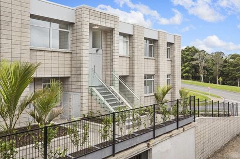 Photo of property in 3 Bickerton Way, Flat Bush, Auckland, 2019