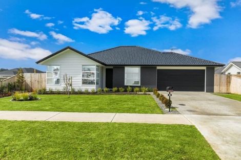 Photo of property in 5 Aporo Drive, Kumeu, 0810