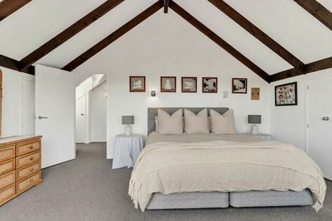 Photo of property in 1/4 Ceramco Place, Torbay, Auckland, 0630