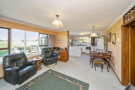 Photo of property in 1 Graves Street, Eltham, 4322