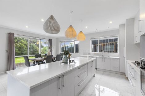 Photo of property in 102 Glendhu Road, Bayview, Auckland, 0629