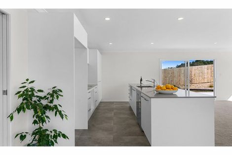 Photo of property in 37 Weka Street, Mangawhai, 0505