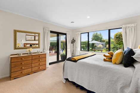 Photo of property in 9 Rutland Place, Taradale, Napier, 4112