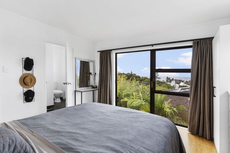 Photo of property in 2/55a Woodlands Crescent, Browns Bay, Auckland, 0630