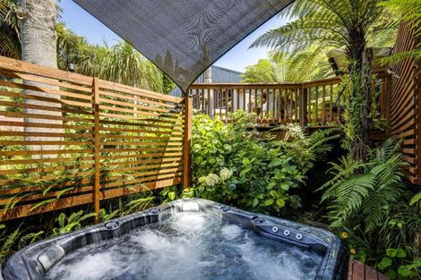 Photo of property in 32b Main Street, Hospital Hill, Napier, 4110