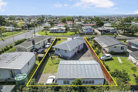 Photo of property in 4 Mcdivitt Street, Manurewa, Auckland, 2102