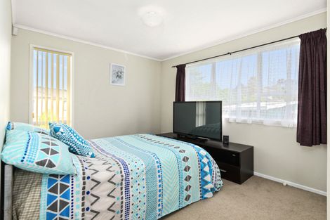 Photo of property in 5 Sari Place, Massey, Auckland, 0614