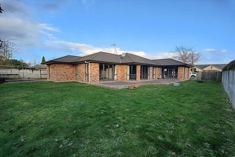 Photo of property in 44 Wiltshire Drive, Huntington, Hamilton, 3210