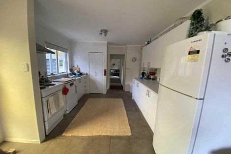 Photo of property in 19 Sylvia Road, Hillcrest, Auckland, 0627