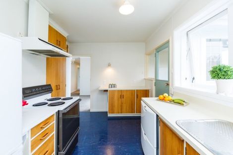 Photo of property in 52 Skerman Street, Marton, 4710