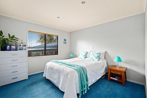 Photo of property in 27 Donald Street, Stanmore Bay, Whangaparaoa, 0932