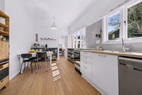 Photo of property in 12 Wairoa Road, Narrow Neck, Auckland, 0624