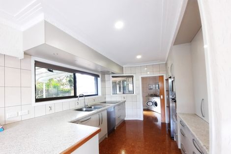 Photo of property in 37 Parkhill Road, Mellons Bay, Auckland, 2014