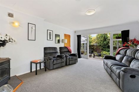 Photo of property in 51 Sevenoaks Drive, Bryndwr, Christchurch, 8053