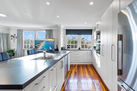 Photo of property in 68 Great North Road, Winton, 9720