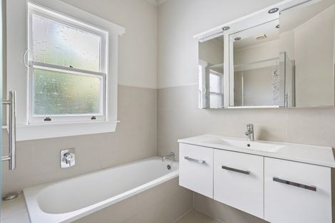 Photo of property in 158 Lake Road, Belmont, Auckland, 0622