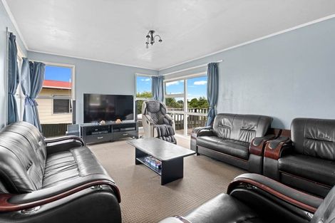 Photo of property in 14 Yearsley Place, Manurewa, Auckland, 2102