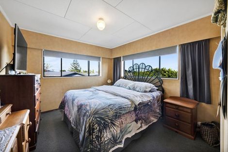 Photo of property in 71 Fantham Street, Hawera, 4610