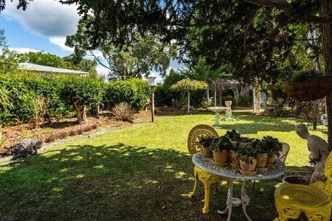 Photo of property in 475 Glenfield Road, Glenfield, Auckland, 0629