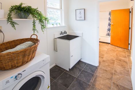 Photo of property in 12 Madden Place, Solway, Masterton, 5810