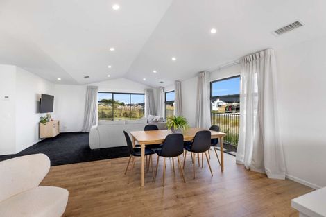 Photo of property in 11 Ellmers Street, Woodend, 7610